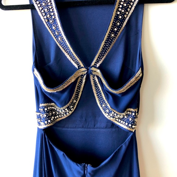 Luxurious beaded blue maxi-dress - Picture 3 of 10